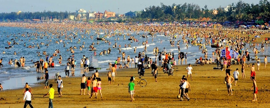 Biển Cửa Lò như được thiêu đốt bởi những thiếu nữ nóng bỏng - Ảnh 4 Biển Cửa Lò như được thiêu đốt bởi những thiếu nữ nóng bỏng - Ảnh 4