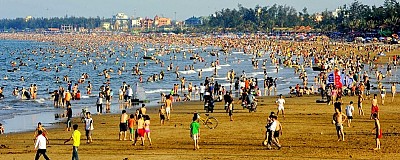 Biển Cửa Lò như được thiêu đốt bởi những thiếu nữ nóng bỏng Biển Cửa Lò như được thiêu đốt bởi những thiếu nữ nóng bỏng