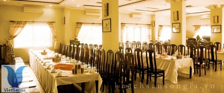 Khách Sạn Sông La