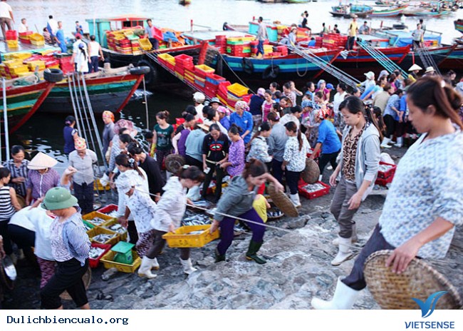 hành trình Cửa Lò đừng quên ghé chợ hải sản đặc biệt này - Ảnh 2 hành trình Cửa Lò đừng quên ghé chợ hải sản đặc biệt này - Ảnh 2