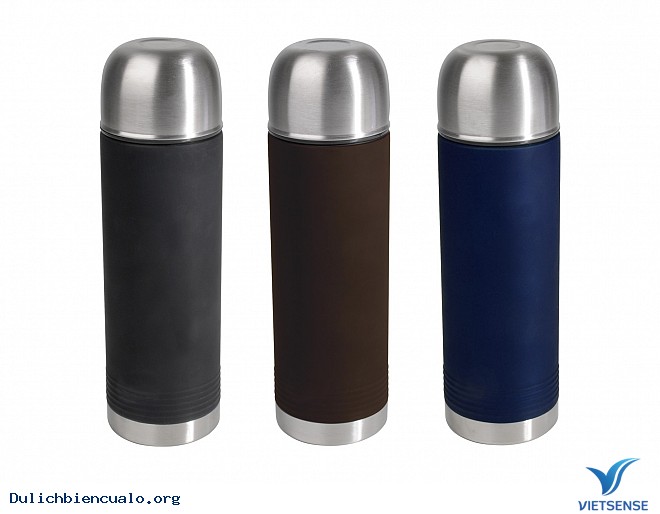 Mang một bình nước rỗng Mang một bình nước rỗng