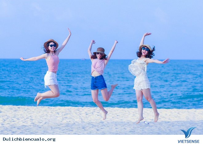 Thanh Xuân Rực Rỡ Với Những Chuyến Đi - Ảnh 1