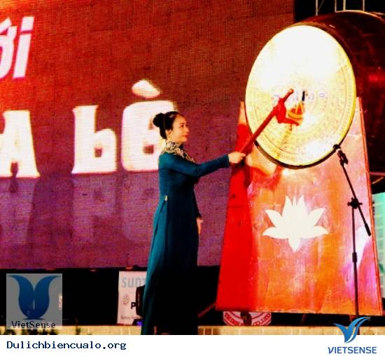 Du lịch Cửa Lò tưng bừng với màn khai mạc pháo hoa Du lịch Cửa Lò tưng bừng với màn khai mạc pháo hoa